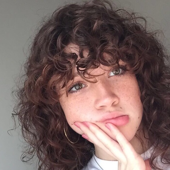 Meet the Posher Other - Meet your Posher, Aliza